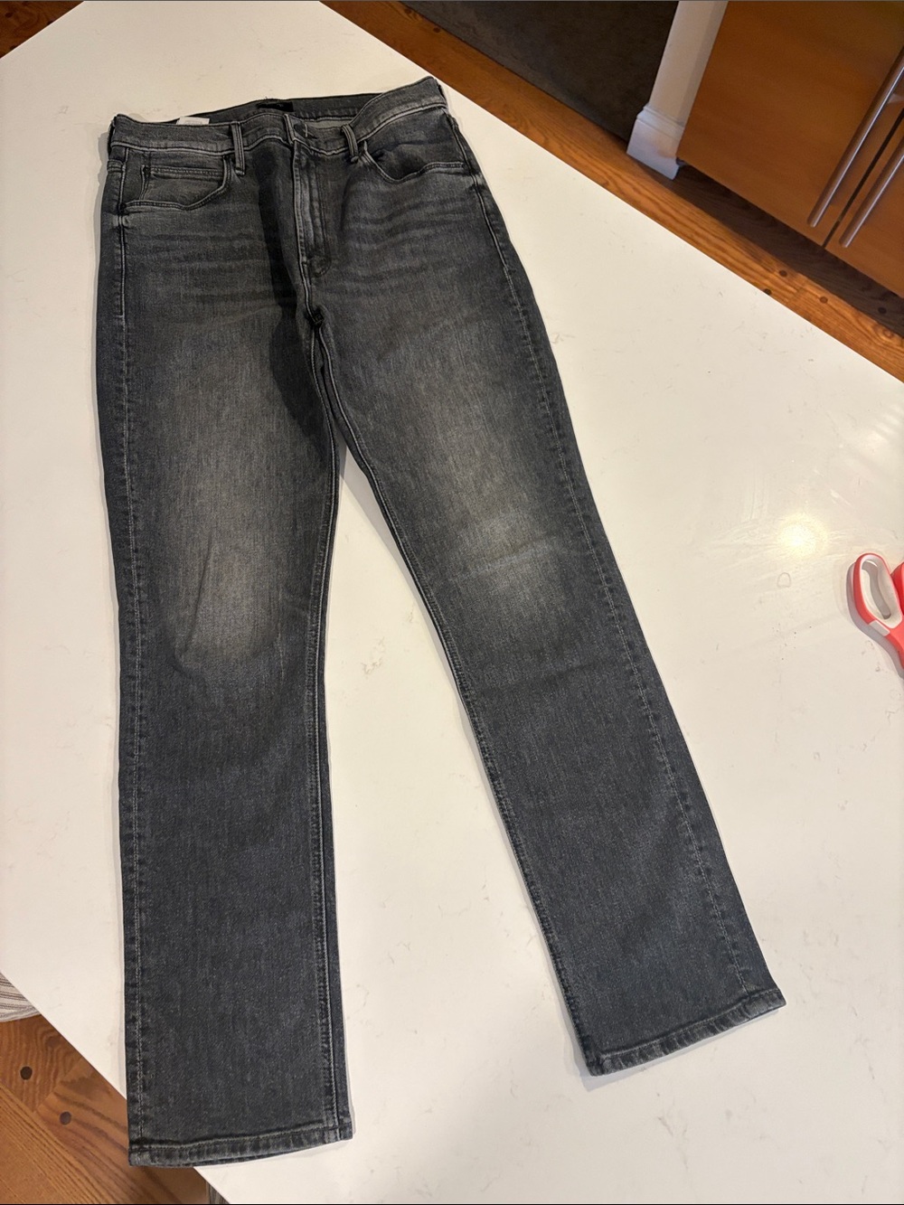 MOTHER Dazzler Hoover Jeans in Under the Bleachers